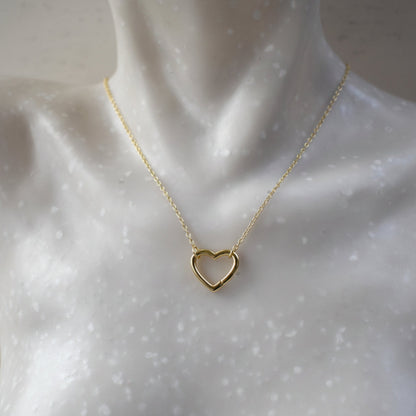 Gold plated open heart necklace with hidden hinge for birthstones

