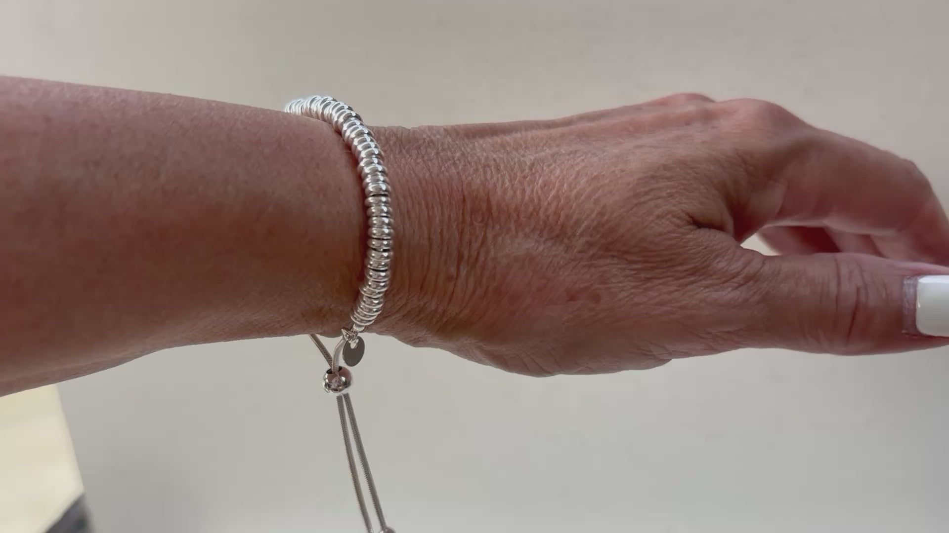 All Silver Rings Slider Bracelet sterling silver rings and a secure ball fastening, it offers a perfect fit and effortless sophistication