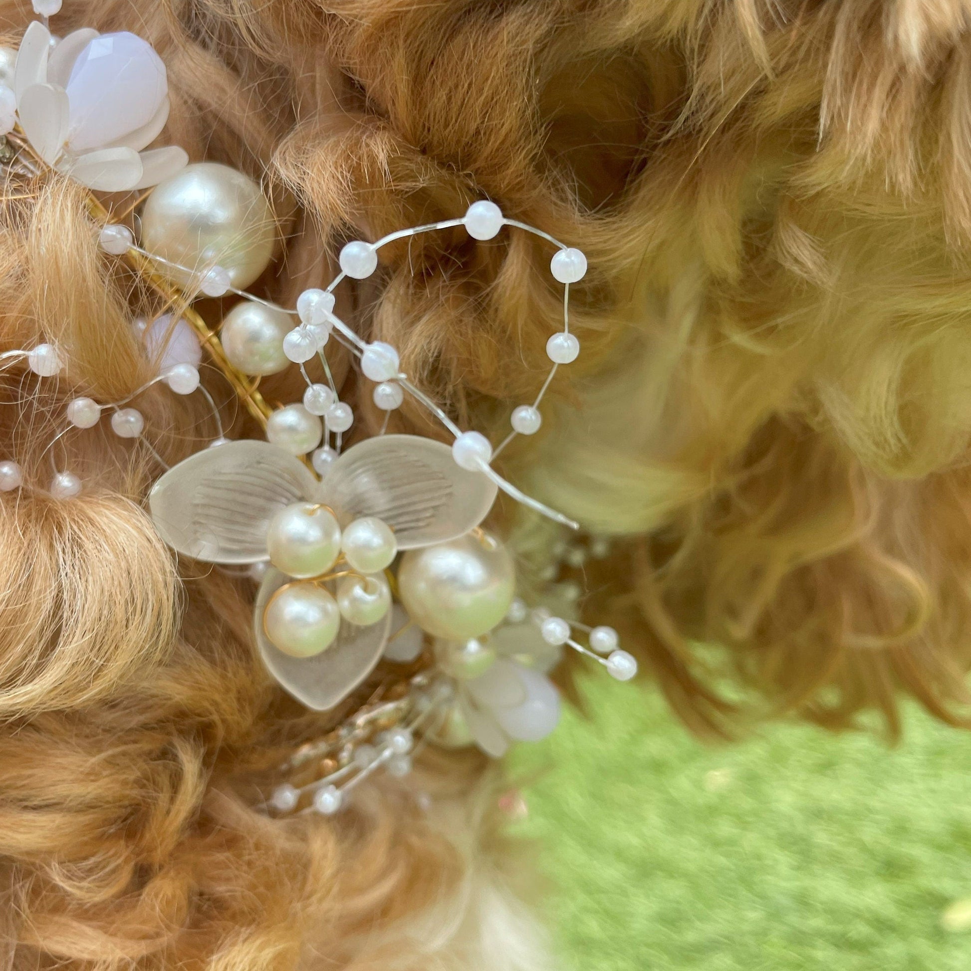 Pearl Beaded Collar for Dogs at weddings and proposals